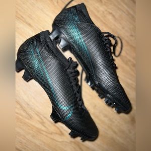 Nike Phantom soccer cleats size 7